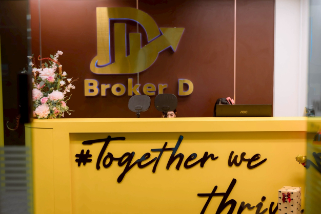 หางาน,สมัครงาน,งาน โบรกเกอร์ ดี